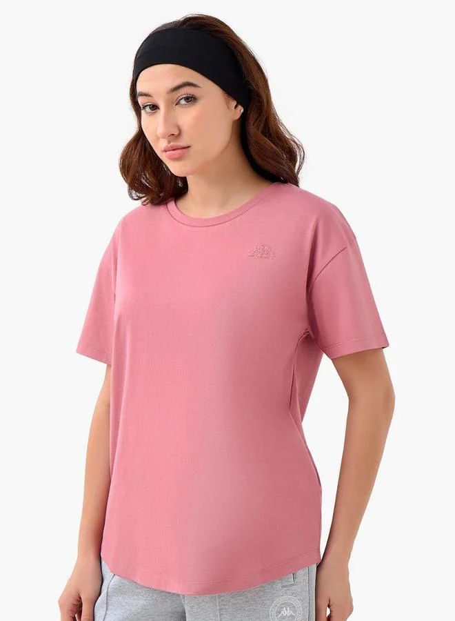 كابا تيشيرت كابا نسائي مطرز بشعار قابل للتمدد